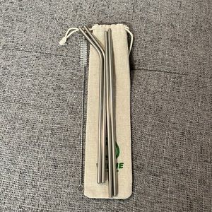 Stainless steel reusable straws